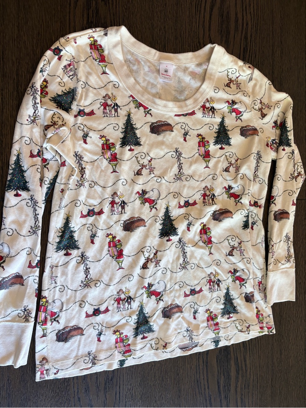 Unisex womens Hanna Anderson Grinch Holiday Long-Sleeve Top with Festive Print